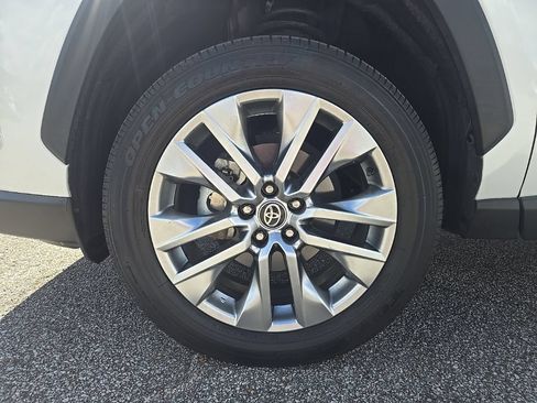 Used 2023 Toyota RAV4 Limited FWD image 28