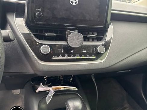 Used 2023 Toyota Corolla LE FWD image 8