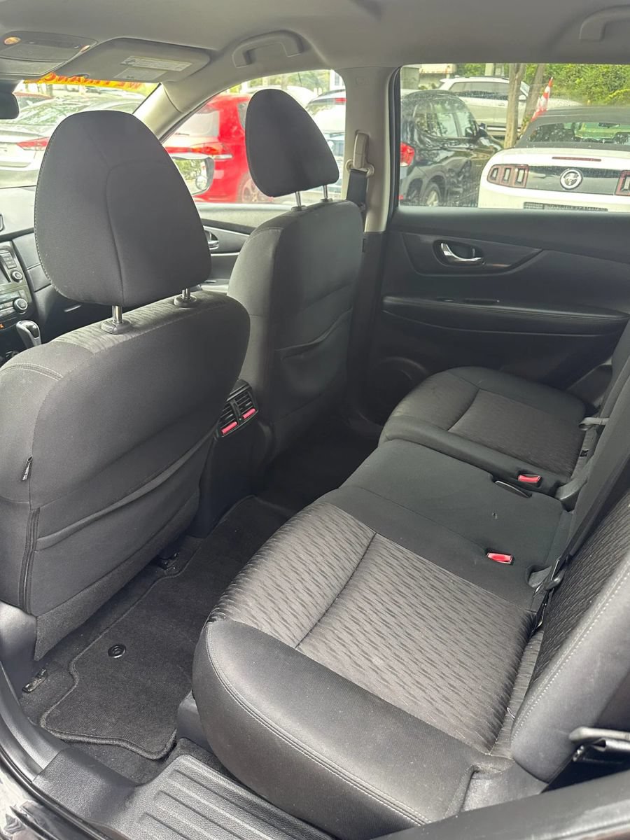 Used 2019 Nissan Rogue SV AWD/4WD image 13