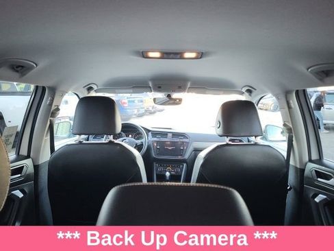 Used 2021 Volkswagen Tiguan SE image 15