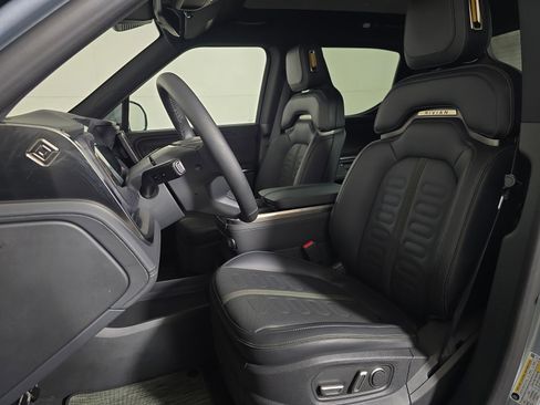 Used 2025 Rivian R1T Adventure AWD/4WD image 20