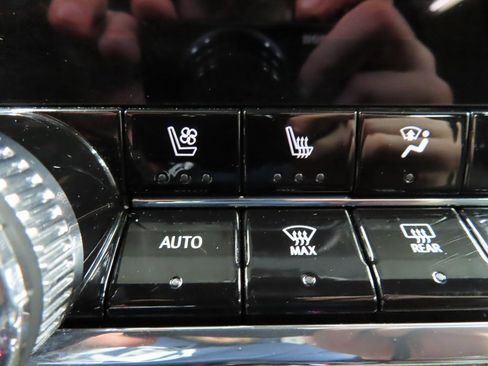 Used 2023 GMC Canyon Denali image 59