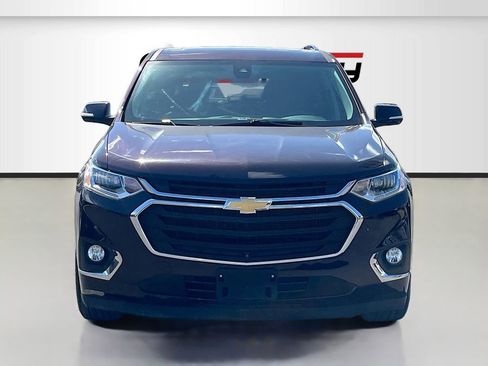 Used 2021 Chevrolet Traverse Premier FWD image 2