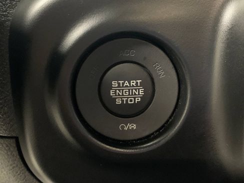 Used 2021 Jeep Wrangler Unlimited Sahara AWD/4WD image 25