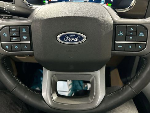 Used 2021 Ford F150 Lariat w/ Max Trailer Tow Package image 19