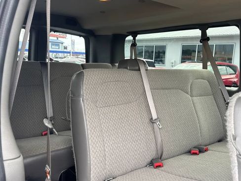 Used 2025 Chevrolet Express 3500 LT w/ LT Preferred Equipment Group RWD image 12