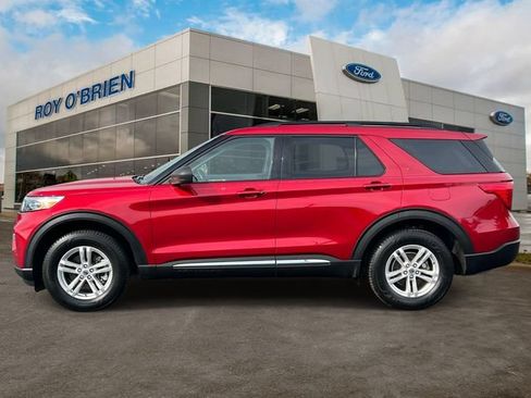 Certified 2020 Ford Explorer XLT w/ Equipment Group 202A AWD/4WD image 2