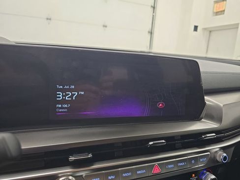 Used 2025 Kia Telluride S AWD/4WD image 24