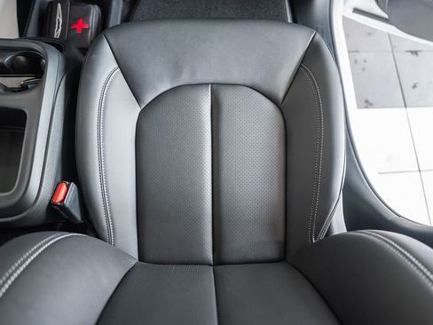 New 2026 Chrysler Pacifica Select AWD/4WD image 30