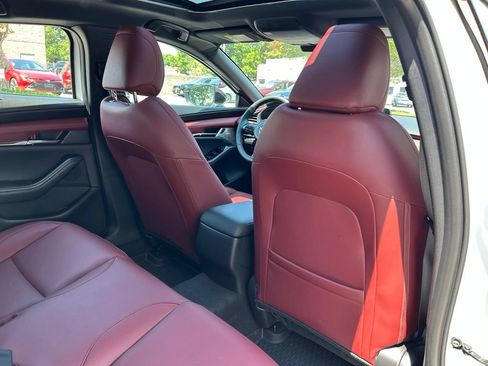 New 2026 MAZDA MAZDA3 Hatchback w/Premium Plus Pkg AWD/4WD image 19