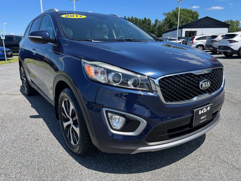 Used 2017 Kia Sorento EX AWD/4WD image 11