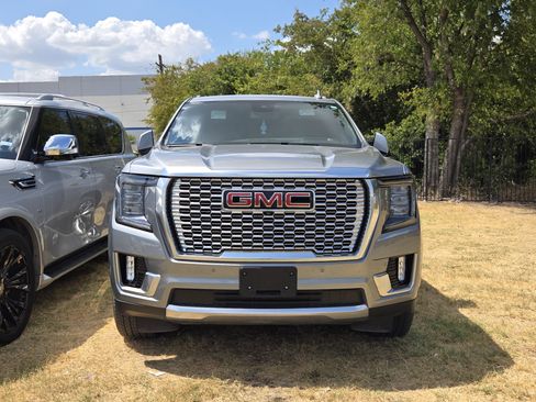 Used 2024 GMC Yukon Denali w/ Max Trailering Package AWD/4WD image 2