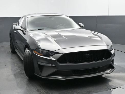 Used 2018 Ford Mustang GT Premium w/ Equipment Group 401A image 8