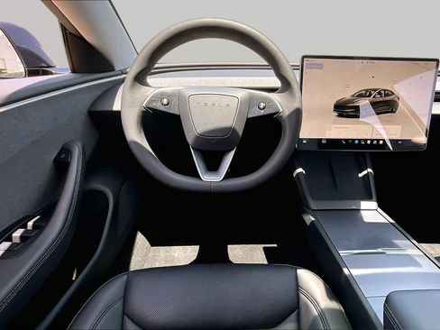 Used 2024 Tesla Model 3 Standard Range RWD image 5