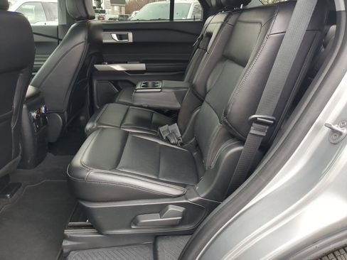 Used 2022 Ford Explorer Limited w/ Equipment Group 301A image 29