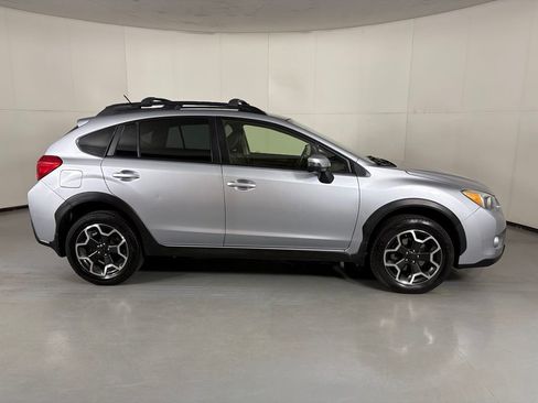 Used 2015 Subaru Crosstrek 2.0i Limited AWD/4WD image 9