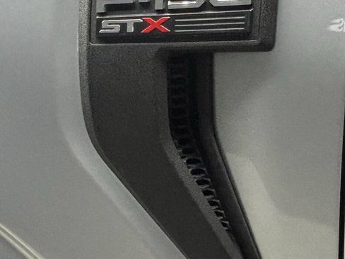 Used 2021 Ford F150 XL w/ STX Appearance Package RWD image 4