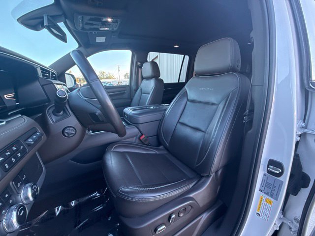 Used 2022 GMC Yukon XL Denali AWD/4WD image 26