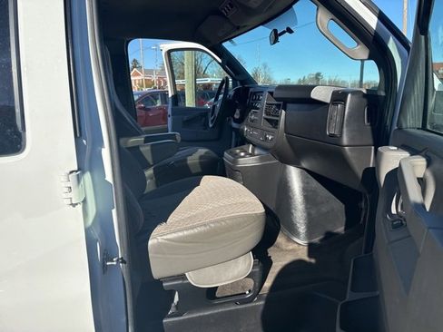 Used 2016 Chevrolet Express 3500 LT w/ LT Preferred Equipment Group image 14