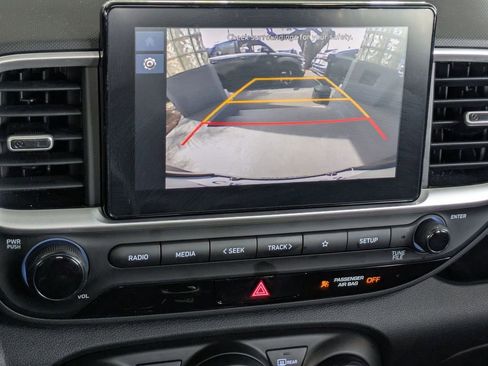 Used 2025 Hyundai Venue SEL FWD image 17