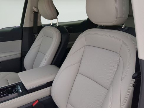 New 2026 Lincoln Nautilus Premier w/ Equipment Group 102A AWD/4WD image 10