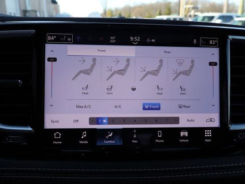 New 2026 Chrysler Pacifica Limited FWD image 22