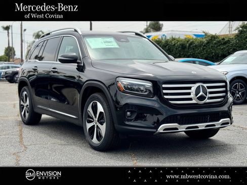 Used 2025 Mercedes-Benz GLB 250 image 1