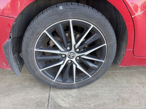 Used 2021 Toyota Camry SE image 16