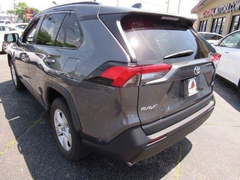 Used 2021 Toyota RAV4 XLE FWD image 11