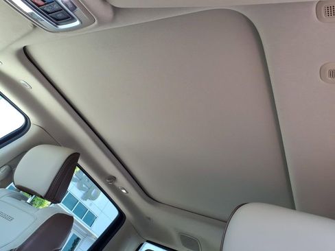 Used 2019 RAM 1500 Laramie AWD/4WD image 28