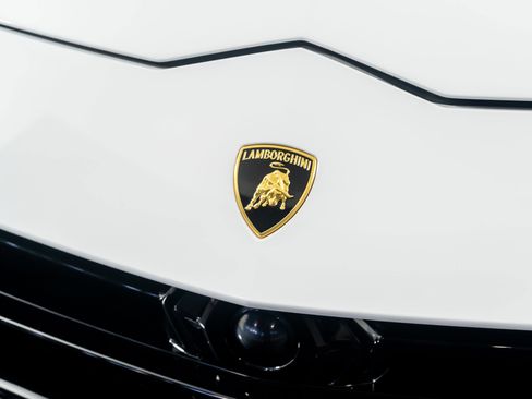 Used 2023 Lamborghini Urus S image 24