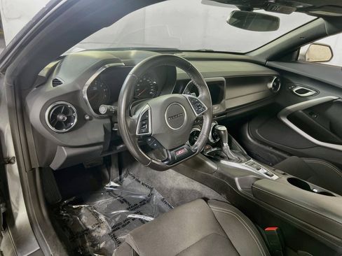 Used 2022 Chevrolet Camaro SS RWD image 9
