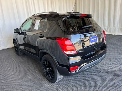 Used 2021 Chevrolet Trax LT w/ Midnight Edition FWD image 28