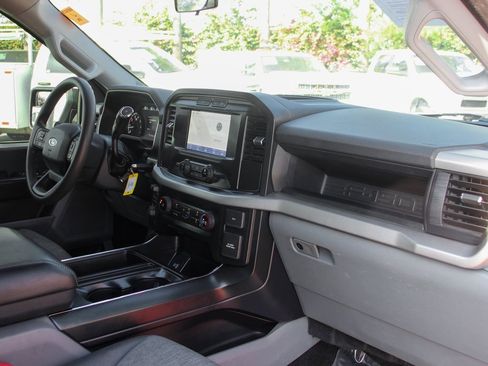 Used 2022 Ford F150 XL w/ Trailer Tow Package image 37