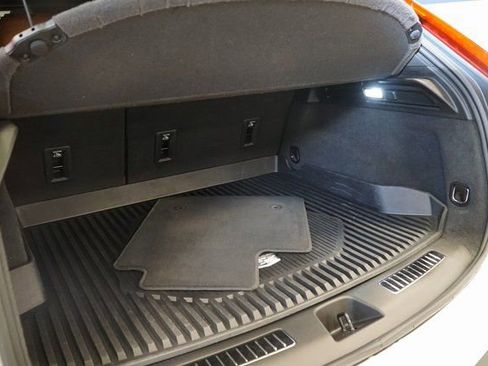 Used 2022 Cadillac XT4 Premium Luxury w/ Enhanced Visibility Package image 23