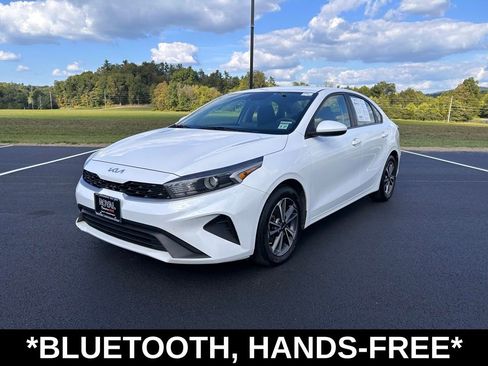 Used 2022 Kia Forte LXS image 3