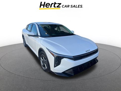 Used 2025 Kia K4 LXS FWD image 1