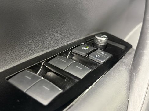 Used 2019 Toyota Corolla SE image 13