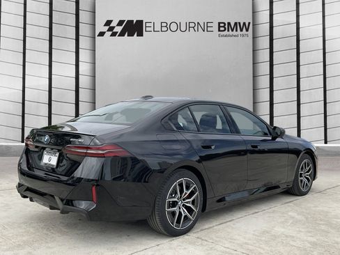 New 2026 BMW i5 eDrive40 w/ M Sport Package RWD image 4