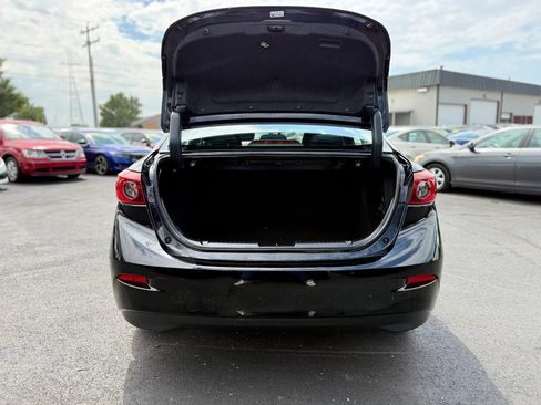 Used 2017 MAZDA MAZDA3 Sport FWD image 34