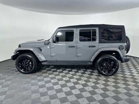 Used 2023 Jeep Wrangler Unlimited Sahara w/ Cold Weather Group AWD/4WD image 3