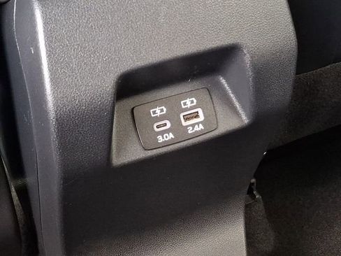 Used 2024 Subaru Crosstrek 2.5i Limited w/ Crosstrek Mirror Package image 12