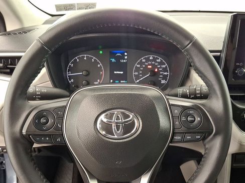 Certified 2024 Toyota Corolla Cross LE AWD/4WD image 8