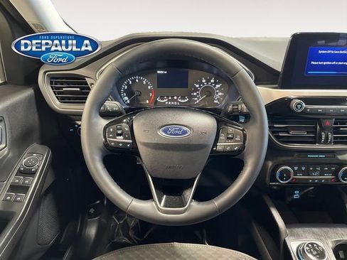 Used 2022 Ford Escape SE w/ SE Sport Appearance Package image 15