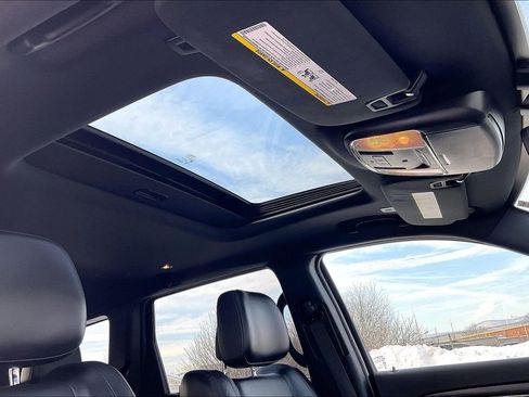 Used 2022 Jeep Grand Cherokee Limited image 21