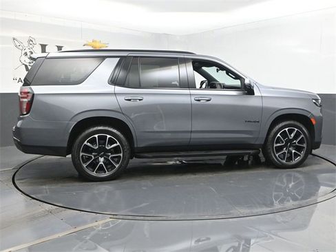 Used 2022 Chevrolet Tahoe RST w/ Luxury Package image 39