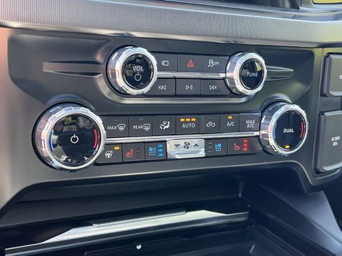 New 2026 Ford F250 Platinum w/ Tremor Off-Road Package image 21