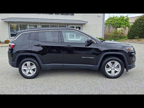 Used 2022 Jeep Compass Latitude AWD/4WD image 9