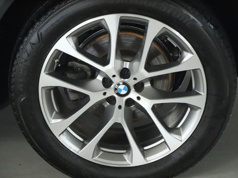 Certified 2024 BMW X5 xDrive40i w/ Premium Package AWD/4WD image 42