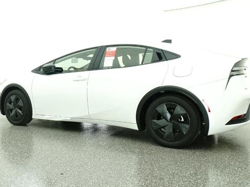 New 2026 Toyota Prius SE image 12